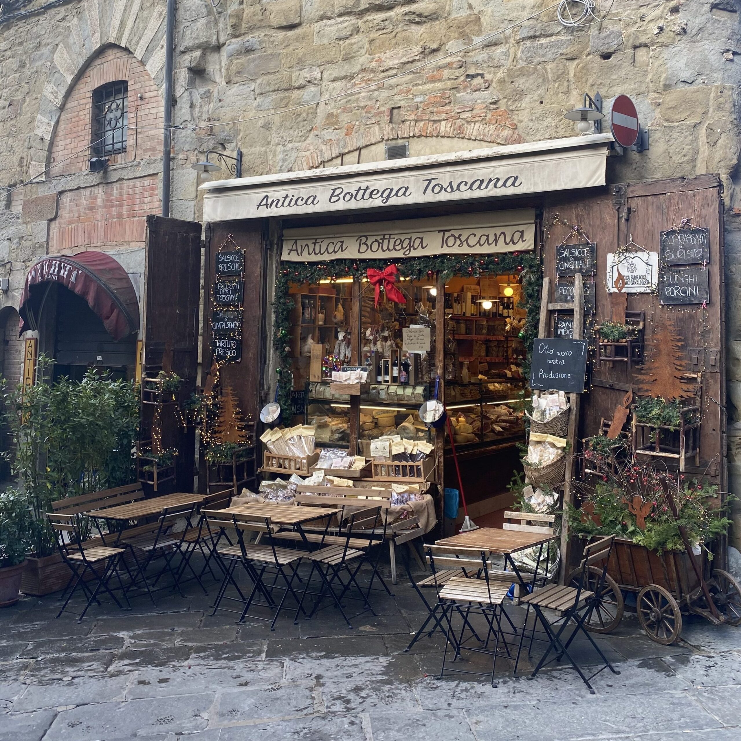 Complete Tuscany Trip Itinerary - Antica Bottega Arezzo